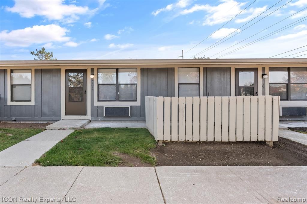 41299 Heathmore, Canton, MI 48187