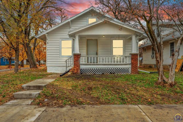2016 SW 12th ST, Topeka, KS 66604