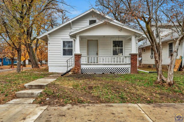 2016 SW 12th ST, Topeka, KS 66604