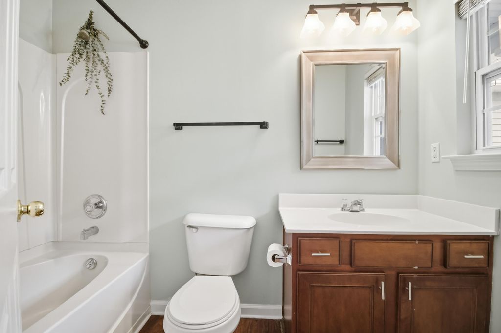 Image 11 of property listing at 325 Slow Mill Drive, Goose Creek, SC 29445