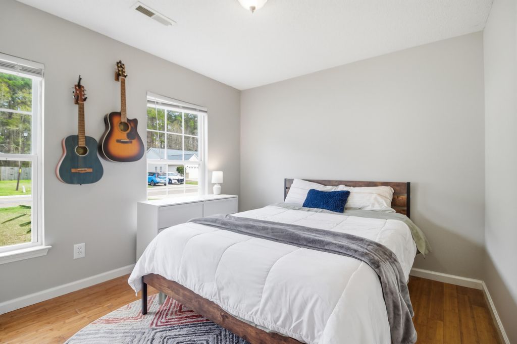 Image 9 of property listing at 325 Slow Mill Drive, Goose Creek, SC 29445