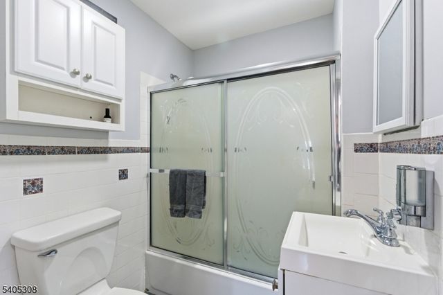 920 W Walnut Dr, Stillwater Twp., NJ 07860