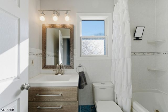 920 W Walnut Dr, Stillwater Twp., NJ 07860