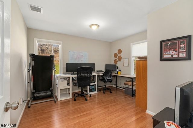 920 W Walnut Dr, Stillwater Twp., NJ 07860