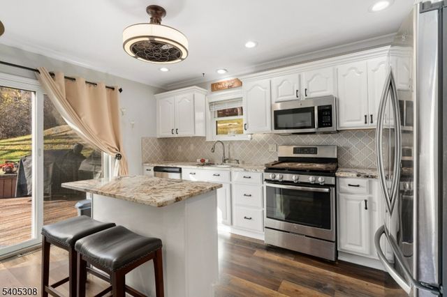 920 W Walnut Dr, Stillwater Twp., NJ 07860