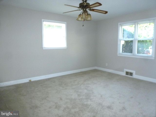 2809 N UNDERWOOD ST, Arlington, VA 22213