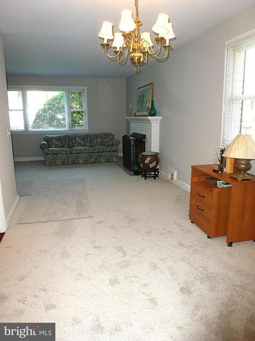 2809 N UNDERWOOD ST, Arlington, VA 22213