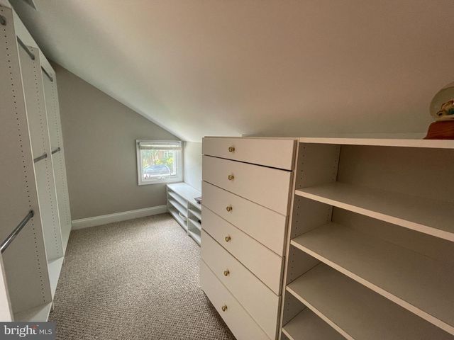 2809 N UNDERWOOD ST, Arlington, VA 22213