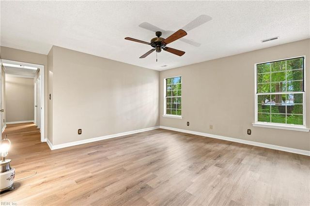 9 Sea Cove CT, Hampton, VA 23669