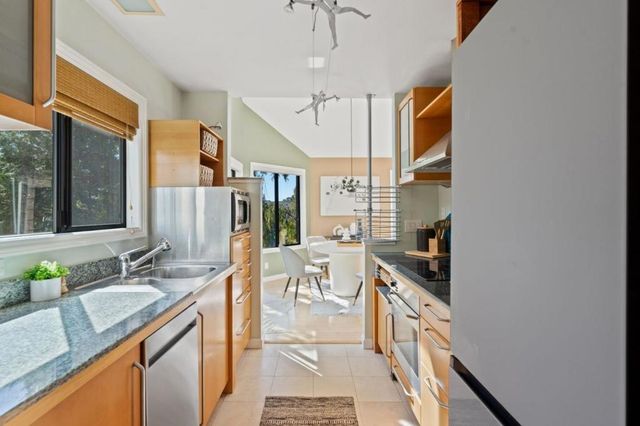 953 Shoreline Drive, San Mateo, CA 94404