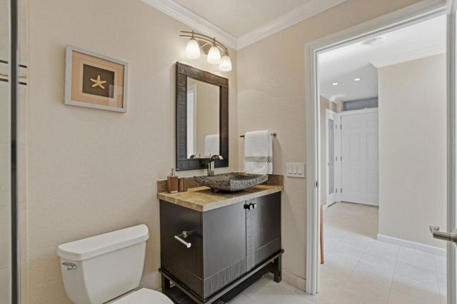 953 Shoreline Drive, San Mateo, CA 94404