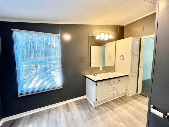 1288 Flint Hill RD, Moneta, VA 24121