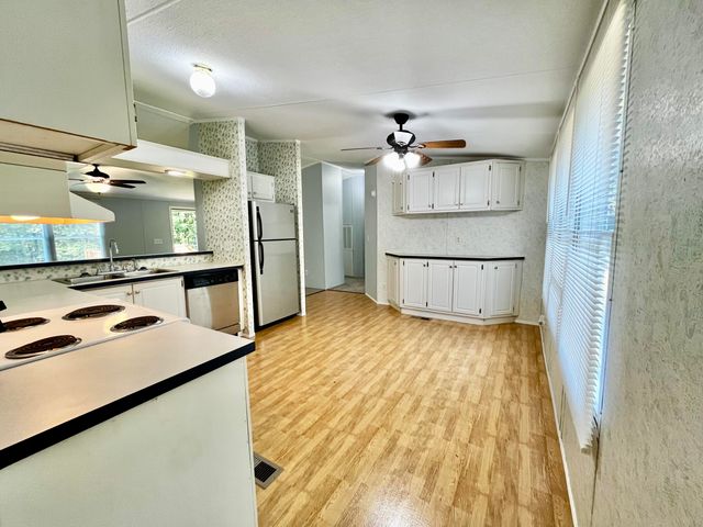 1288 Flint Hill RD, Moneta, VA 24121