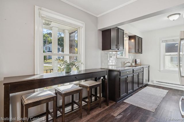 1127 E Commerce Street, Milford, MI 48381