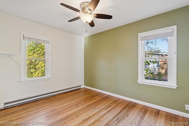 1127 E Commerce Street, Milford, MI 48381