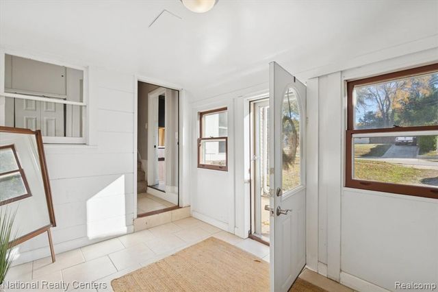 1127 E Commerce Street, Milford, MI 48381