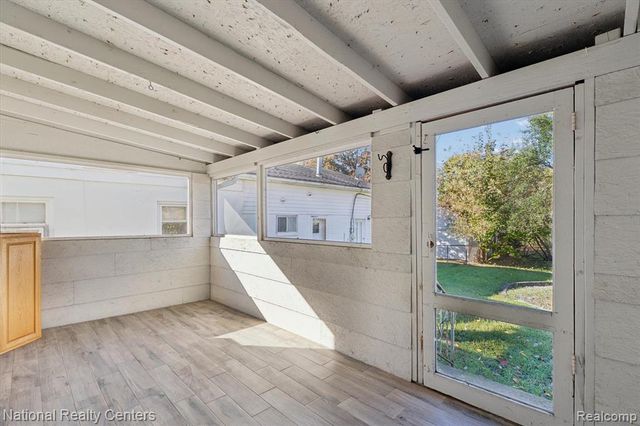 1127 E Commerce Street, Milford, MI 48381