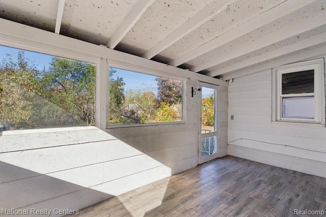 1127 E Commerce Street, Milford, MI 48381