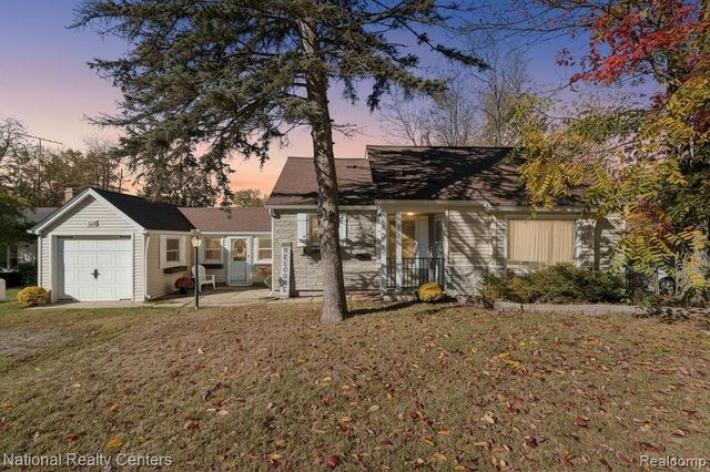 1127 E Commerce Street, Milford, MI 48381