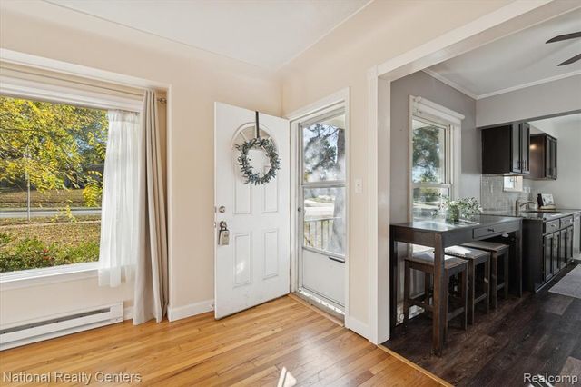 1127 E Commerce Street, Milford, MI 48381