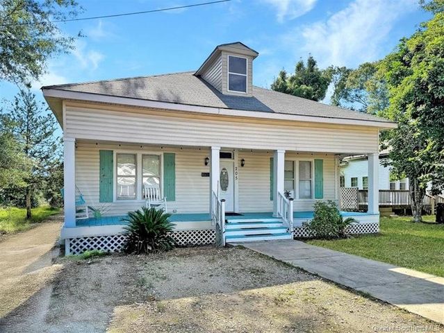 205 N Royal Street, Deridder, LA 70634