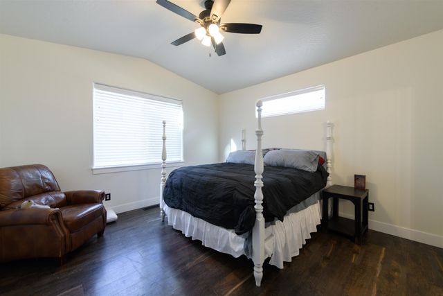 1824 S RIDGETOP Dr, Greenacres, WA 99016