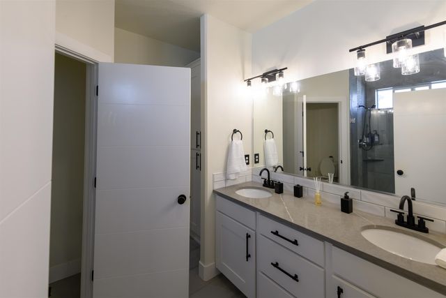 1824 S RIDGETOP Dr, Greenacres, WA 99016