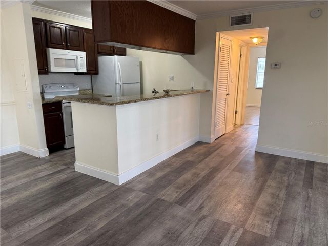 5306 W KENNEDY BOULEVARD 112, Tampa, FL 33609