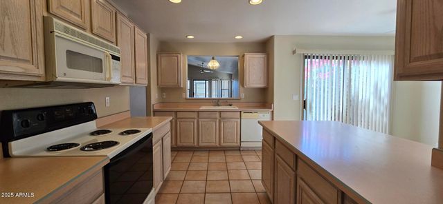 14025 N SUSSEX Place A, Fountain Hills, AZ 85268