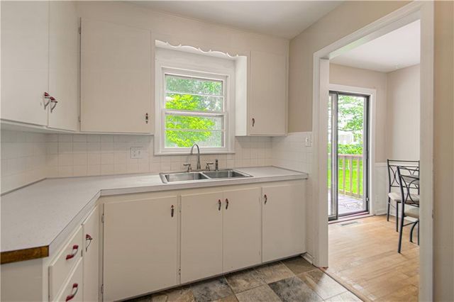 2418 NE PURSELL Road, Gladstone, MO 64118