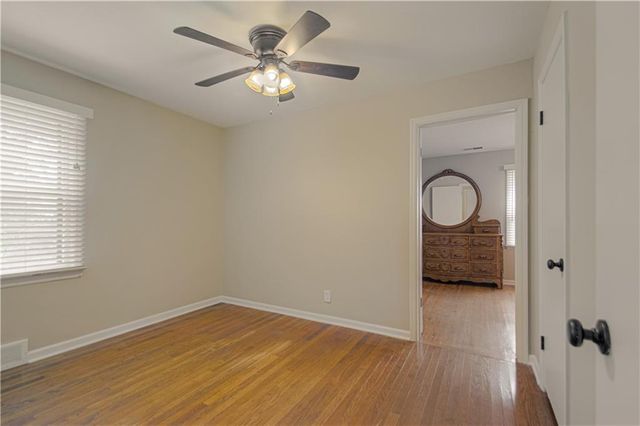 2418 NE PURSELL Road, Gladstone, MO 64118