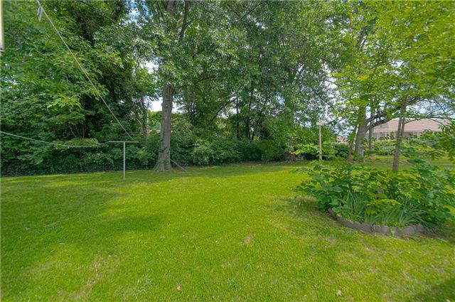2418 NE PURSELL Road, Gladstone, MO 64118