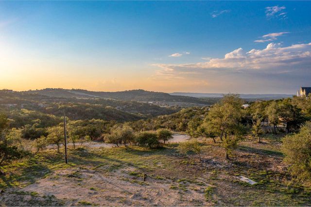1008 Bell Springs RD, Dripping Springs, TX 78620