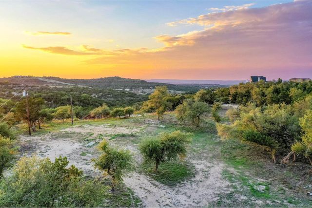 1008 Bell Springs RD, Dripping Springs, TX 78620