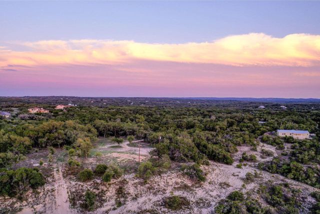 1008 Bell Springs RD, Dripping Springs, TX 78620