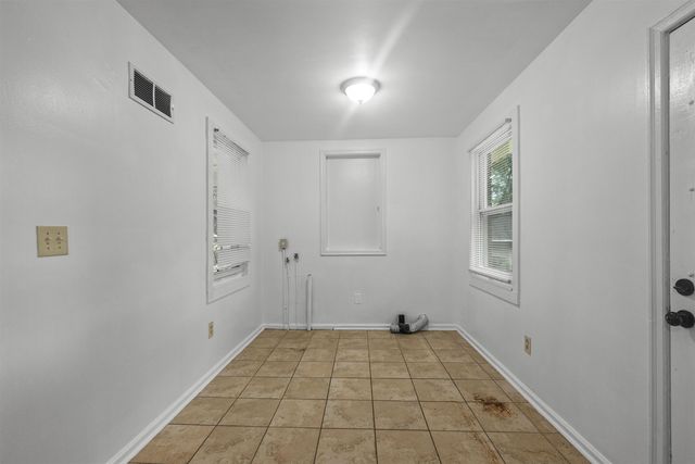 3286 DOGWOOD LN, Memphis, TN 38116