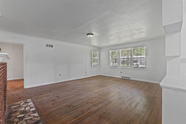 3286 DOGWOOD LN, Memphis, TN 38116