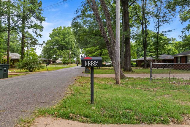3286 DOGWOOD LN, Memphis, TN 38116