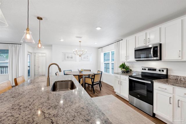 3869 James Stovall St, Pensacola, FL 32526