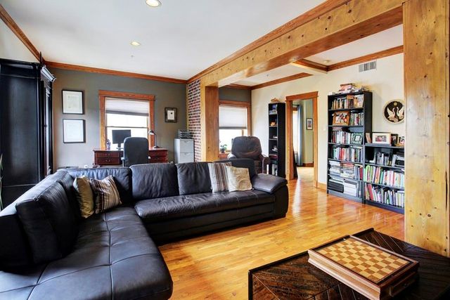 215 W Norma Street 302, Houston, TX 77009