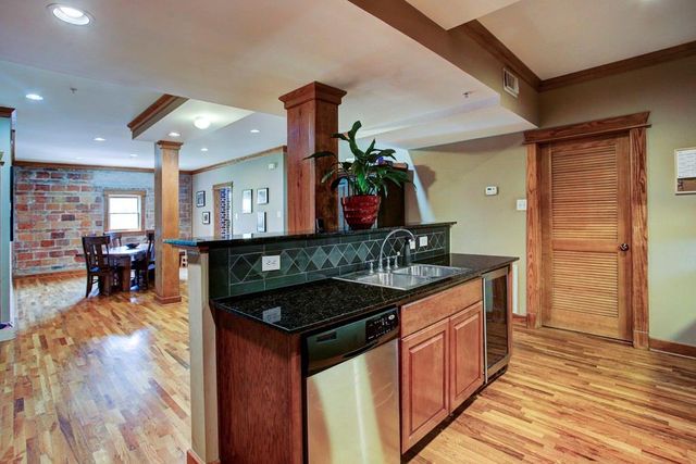 215 W Norma Street 302, Houston, TX 77009