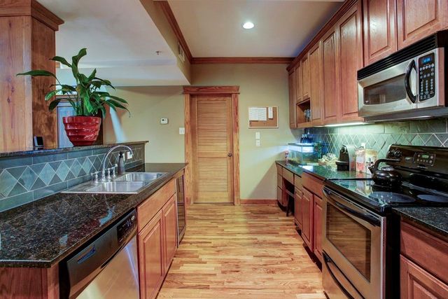 215 W Norma Street 302, Houston, TX 77009