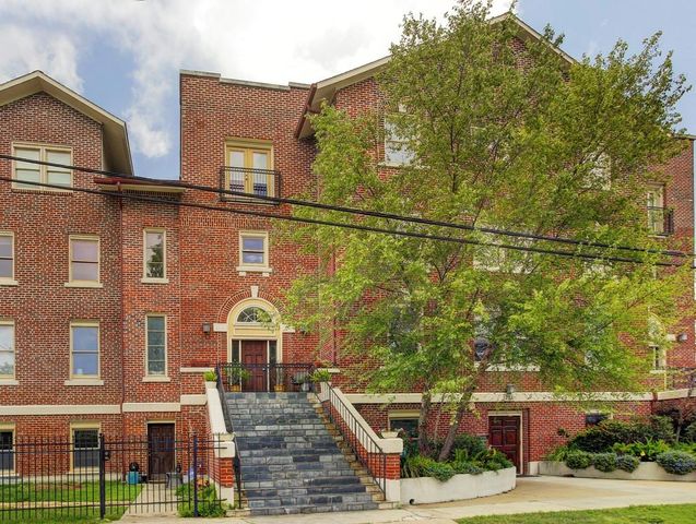 215 W Norma Street 302, Houston, TX 77009