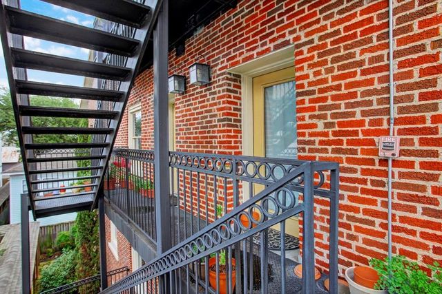 215 W Norma Street 302, Houston, TX 77009