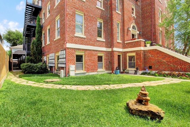 215 W Norma Street 302, Houston, TX 77009