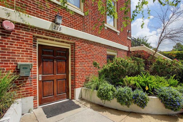 215 W Norma Street 302, Houston, TX 77009