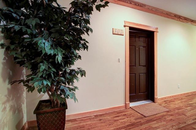 215 W Norma Street 302, Houston, TX 77009