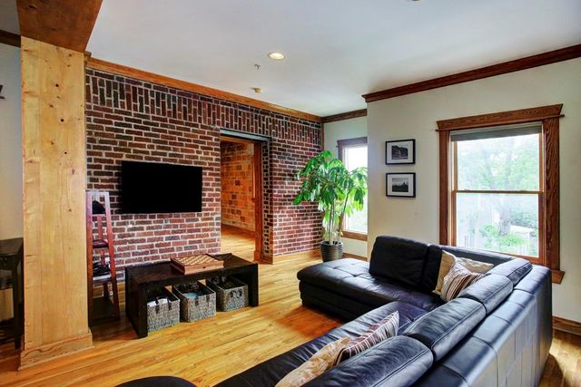 215 W Norma Street 302, Houston, TX 77009