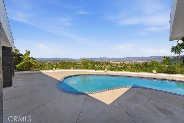 3329 Dona Rosa, Studio City (los Angeles), CA 91604