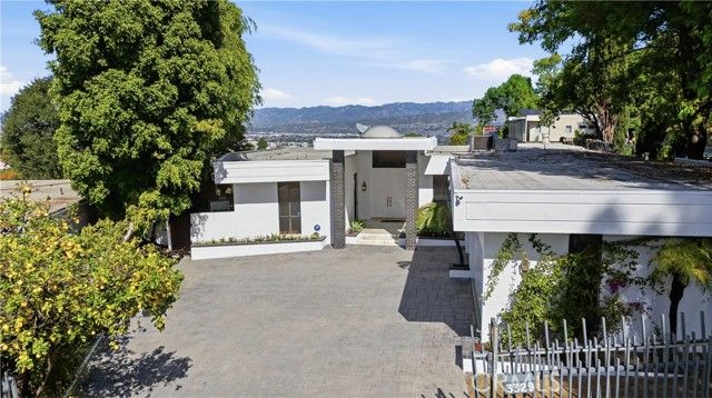 3329 Dona Rosa, Studio City (los Angeles), CA 91604